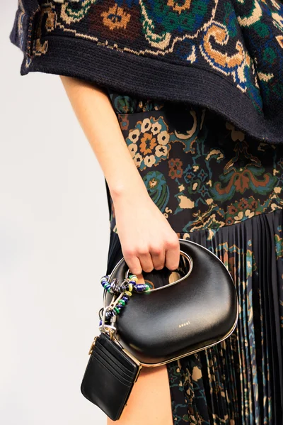 Look 12